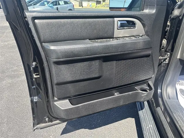 2017 Ford Expedition Limited EL photo 4