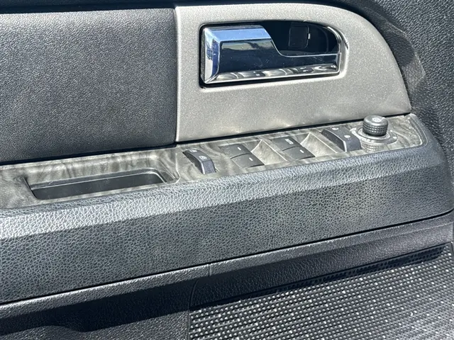 2017 Ford Expedition Limited EL photo 5