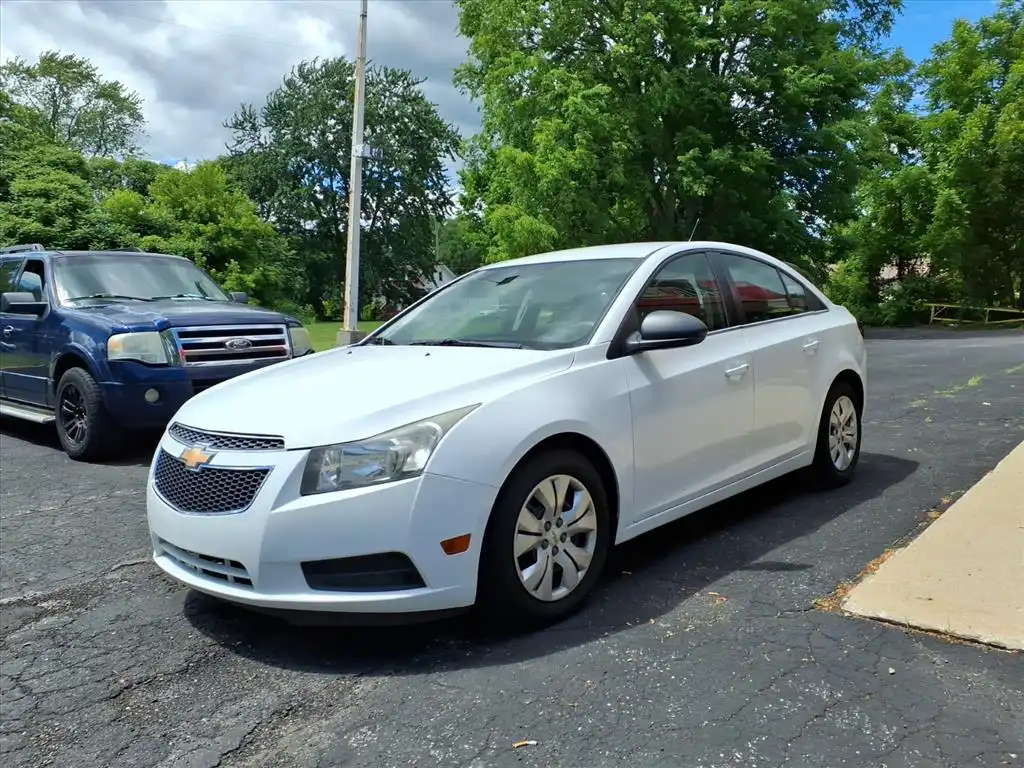 2012 Chevrolet Cruze 4-Door Sedan 2LS's photo