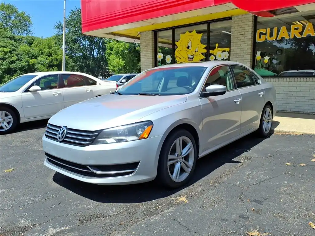 2014 Volkswagen Passat 1.8T SE Auto's photo