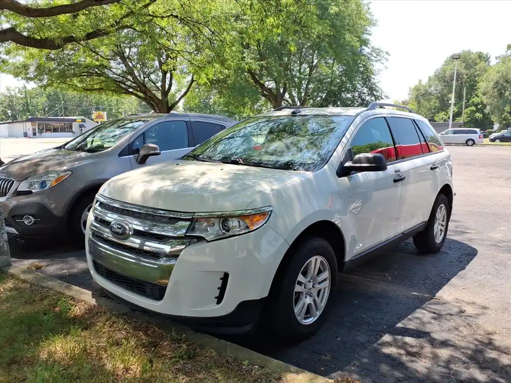 2012 Ford Edge SE's photo