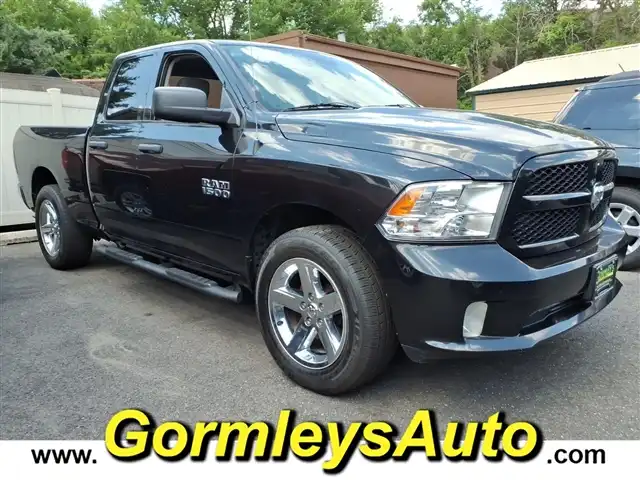 2017 RAM 1500 Express 4x4 Quad Cab 6'4's photo