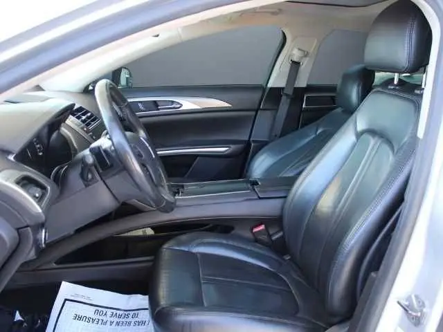 2013 Lincoln MKZ Front Wheel Drive photo 3