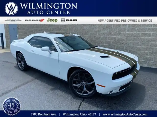 2019 Dodge Challenger SXT Plus Auto's photo