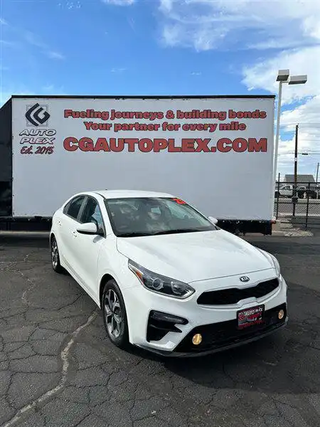 2021 Kia Forte LXS Auto's photo