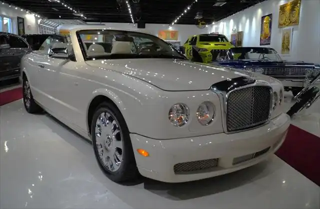 2008 Bentley Azure 6.75 4AT's photo