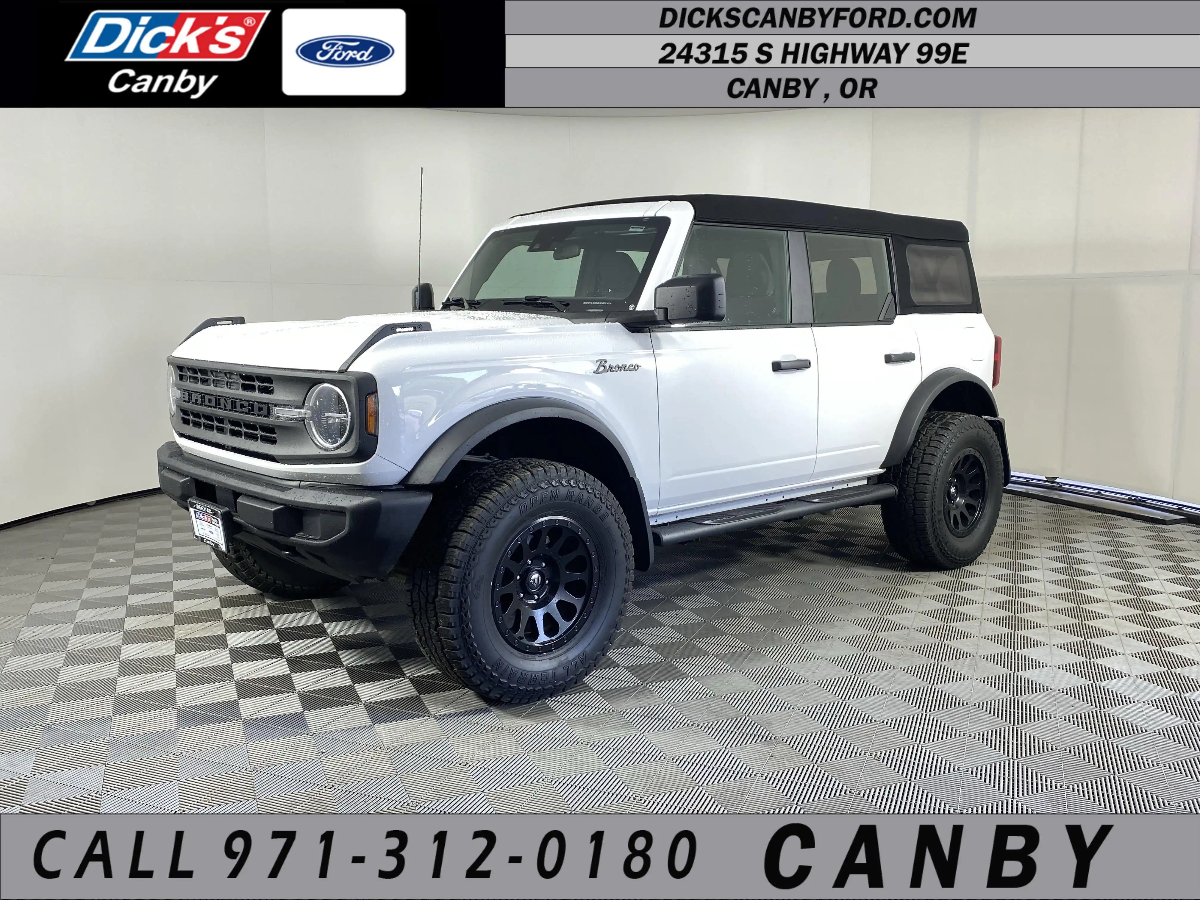 2023 Ford Bronco Base 4x4's photo