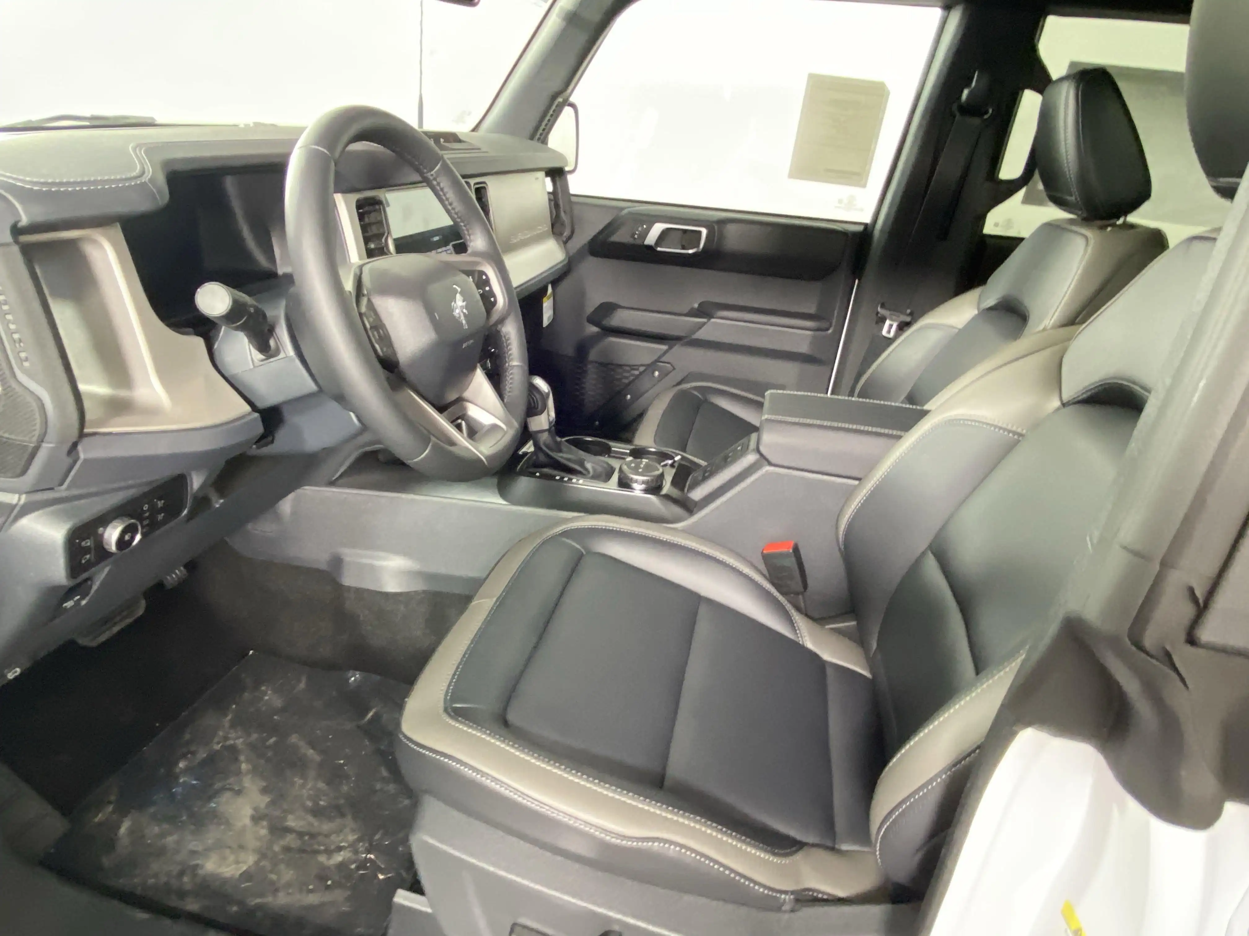 2025 Ford Bronco Outer Banks 4x4's photo