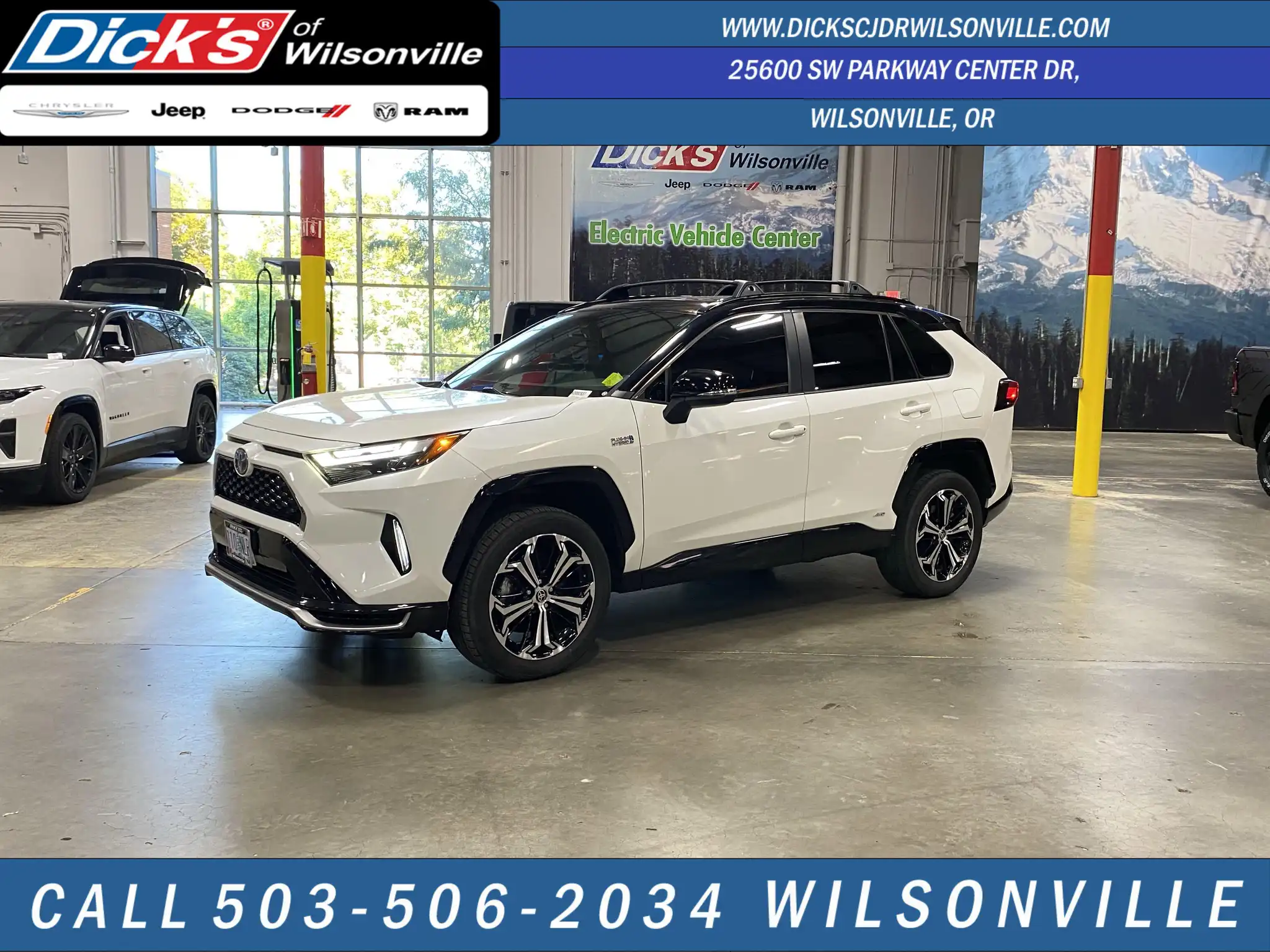 2022 Toyota RAV4 Prime XSE AWD's photo