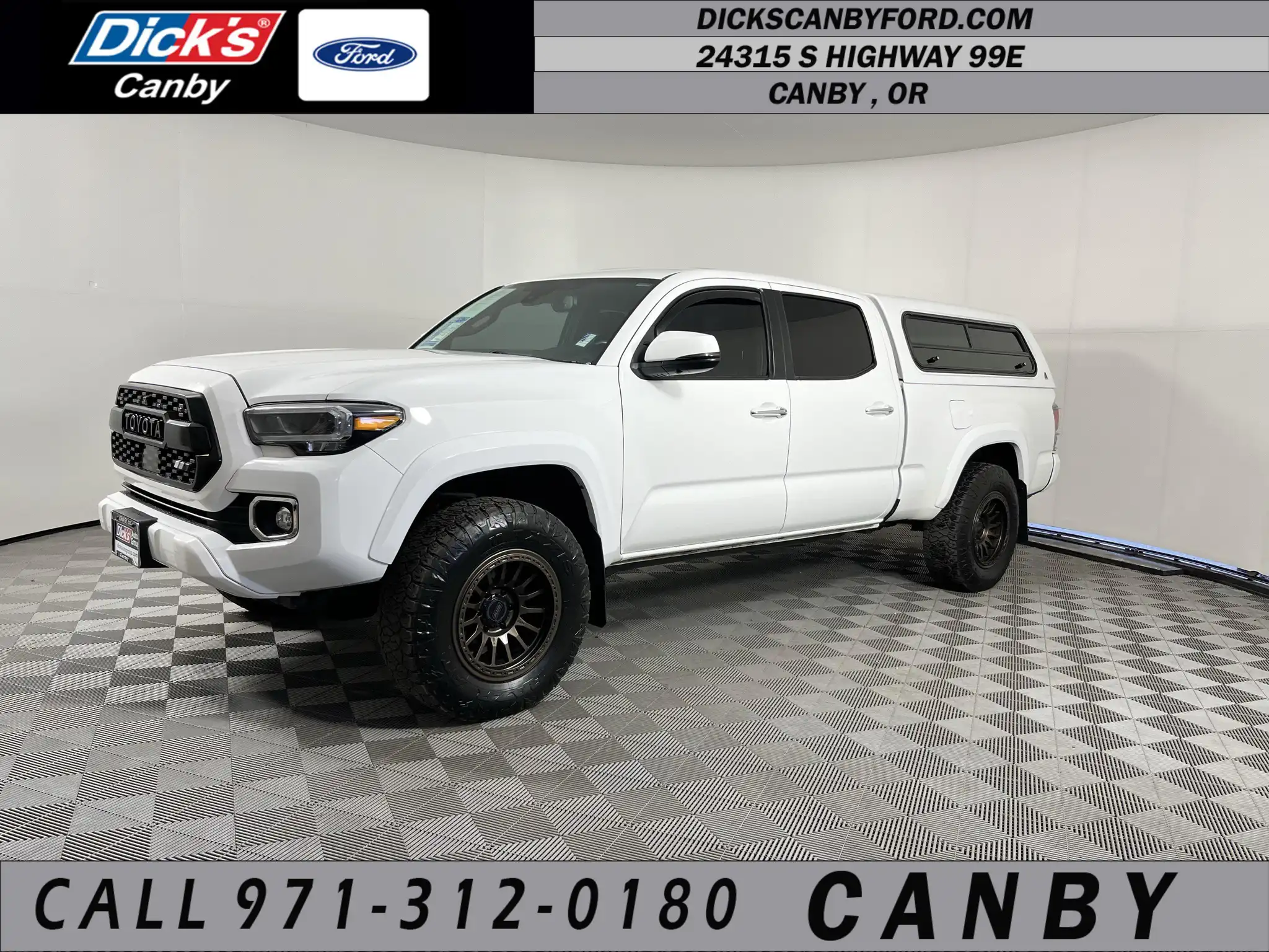 2022 Toyota Tacoma Limited Double Cab 4WD V6 Auto Long Bed's photo