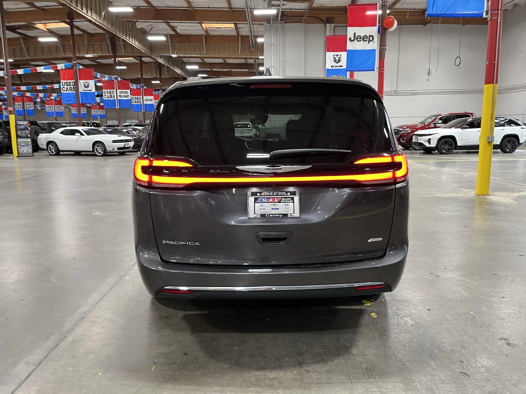2021 Chrysler Pacifica Touring photo 4