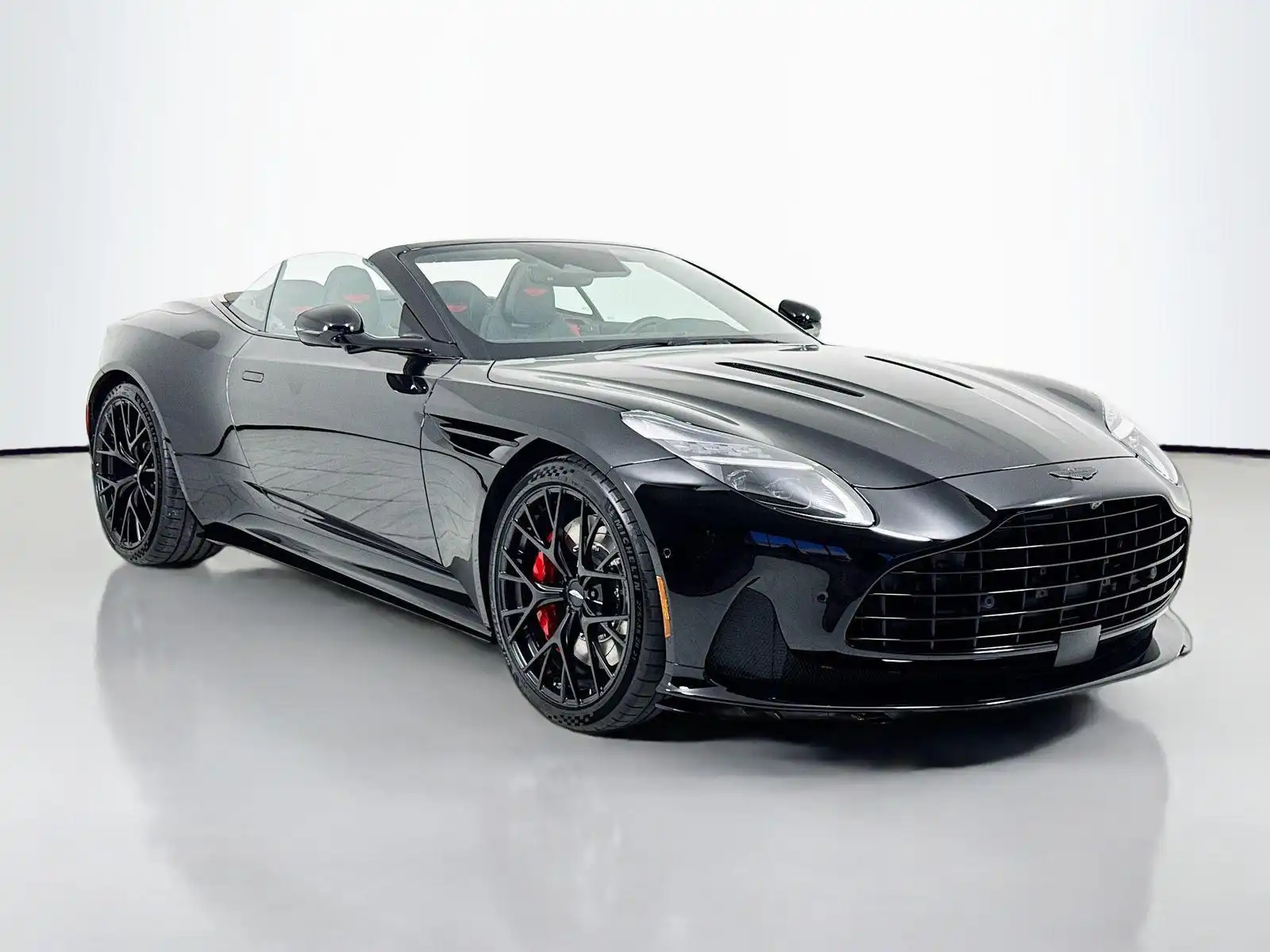 2026 Aston Martin DB12 Volante's photo