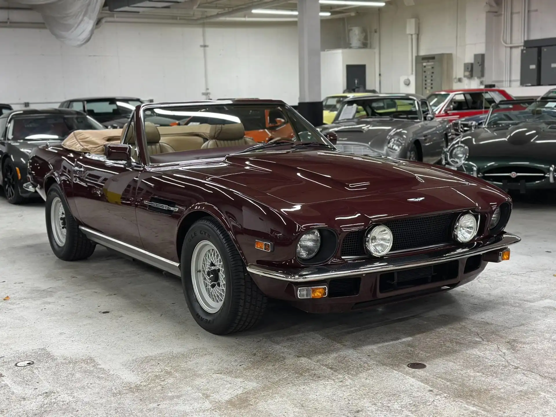 1985 Aston Martin V8's photo