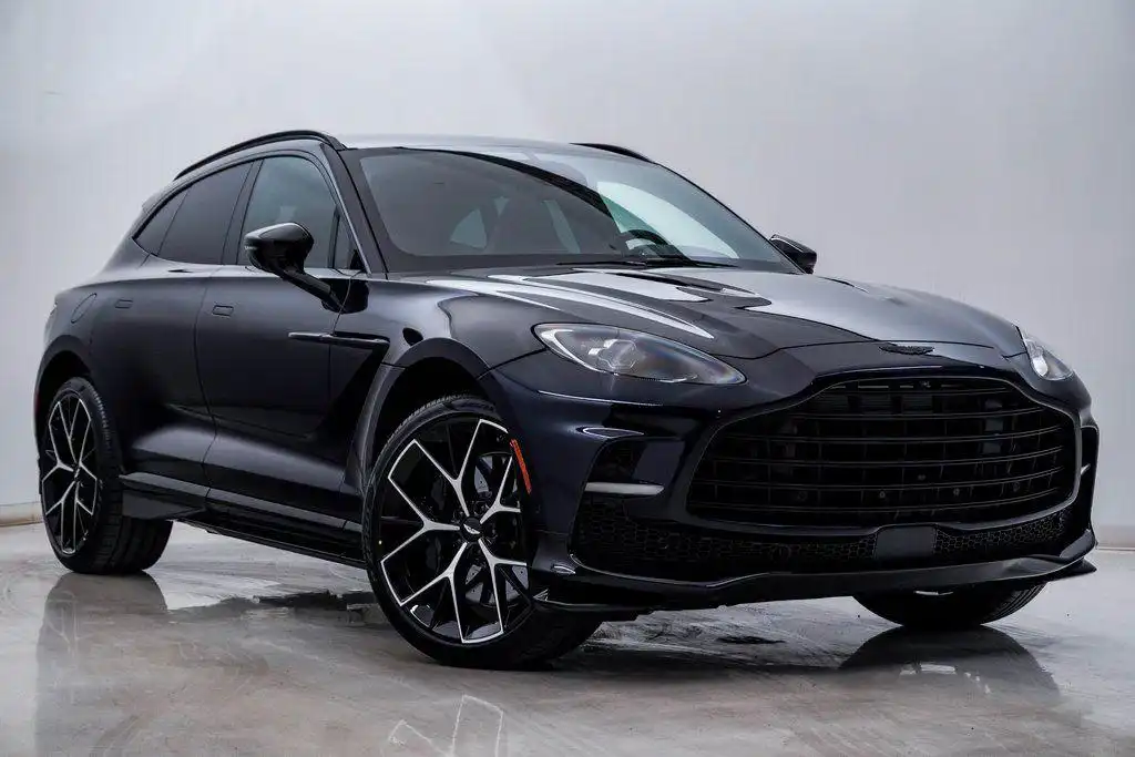 2026 Aston Martin DBX 4.0 V8 707 AWD's photo