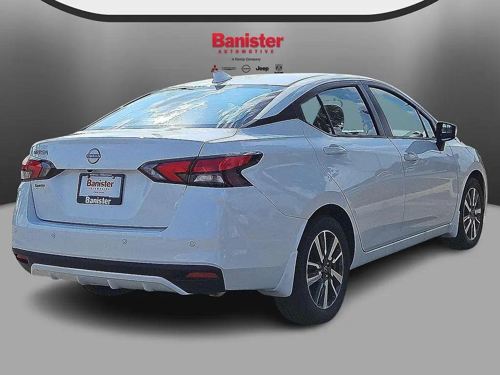 2025 Nissan Versa 1.6 SV CVT photo 3