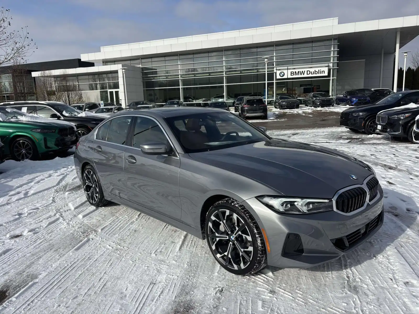 2026 BMW 3 Series 330i xDrive Sedan's photo