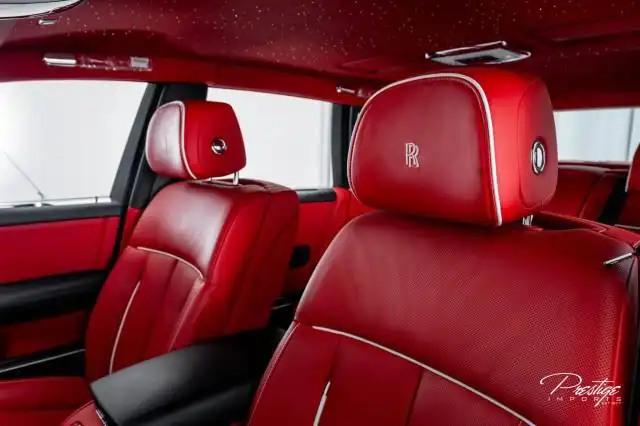 2024 Rolls-Royce Phantom Base's photo