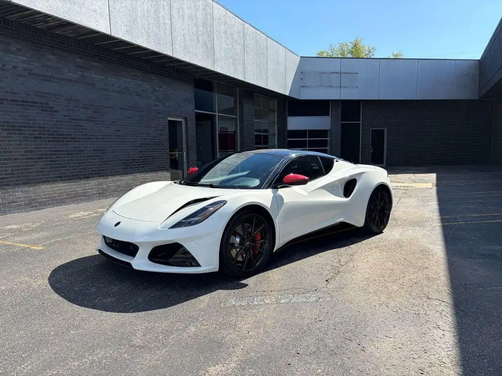 2026 Lotus Emira's photo