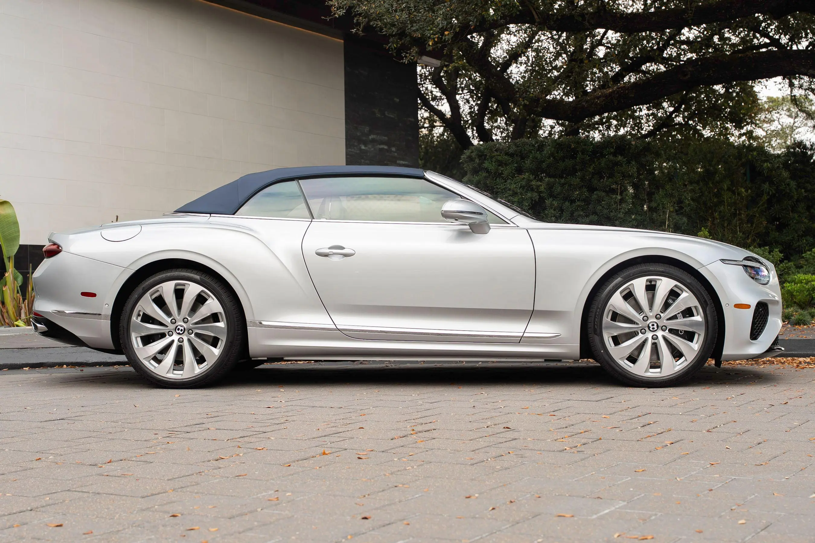2026 Bentley Continental GT undefined photo 5