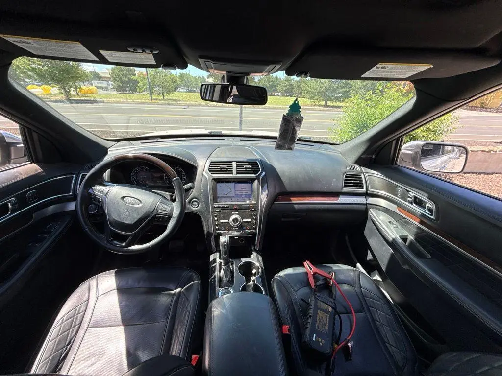 2019 Ford Explorer Platinum 4WD photo 3
