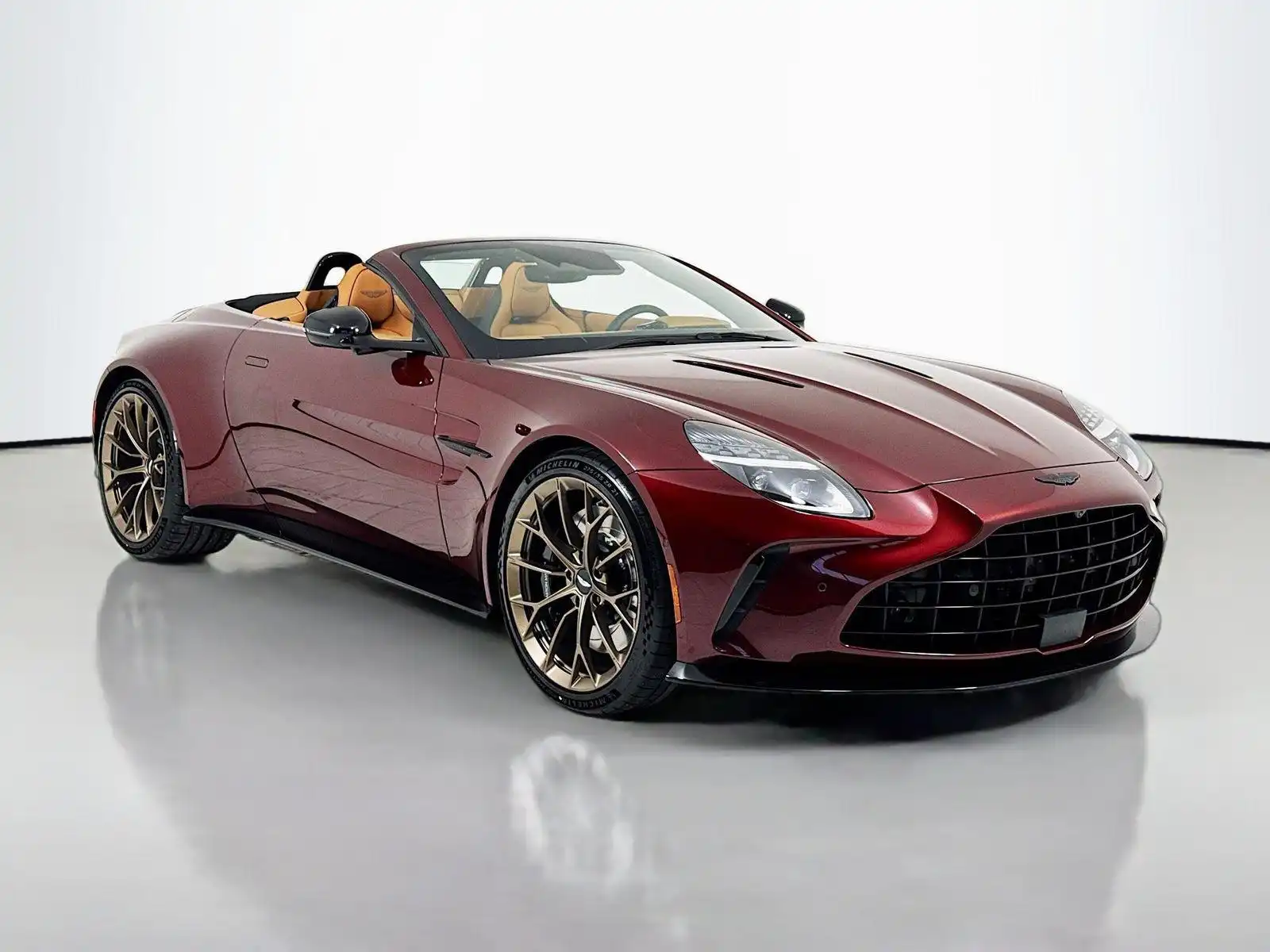 2026 Aston Martin Vantage's photo