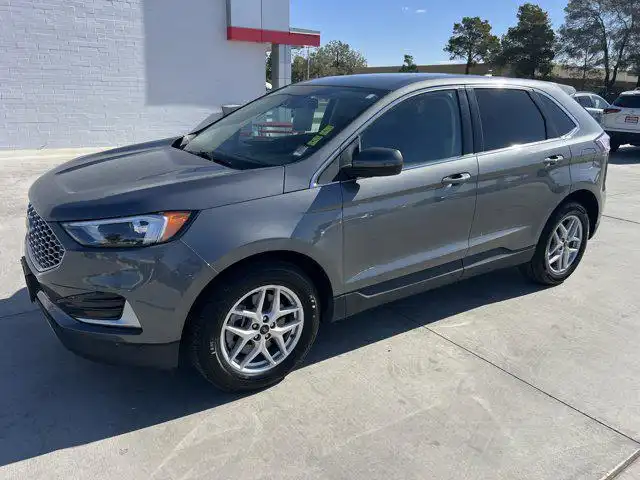 2024 Ford Edge SEL AWD's photo