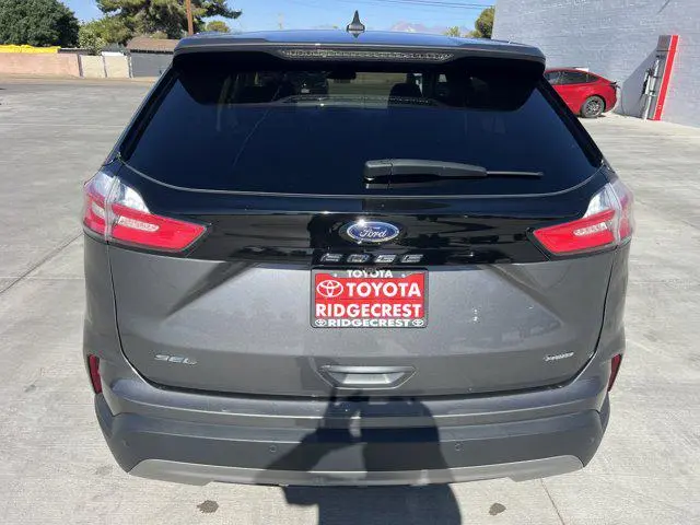 2024 Ford Edge SEL AWD photo 3