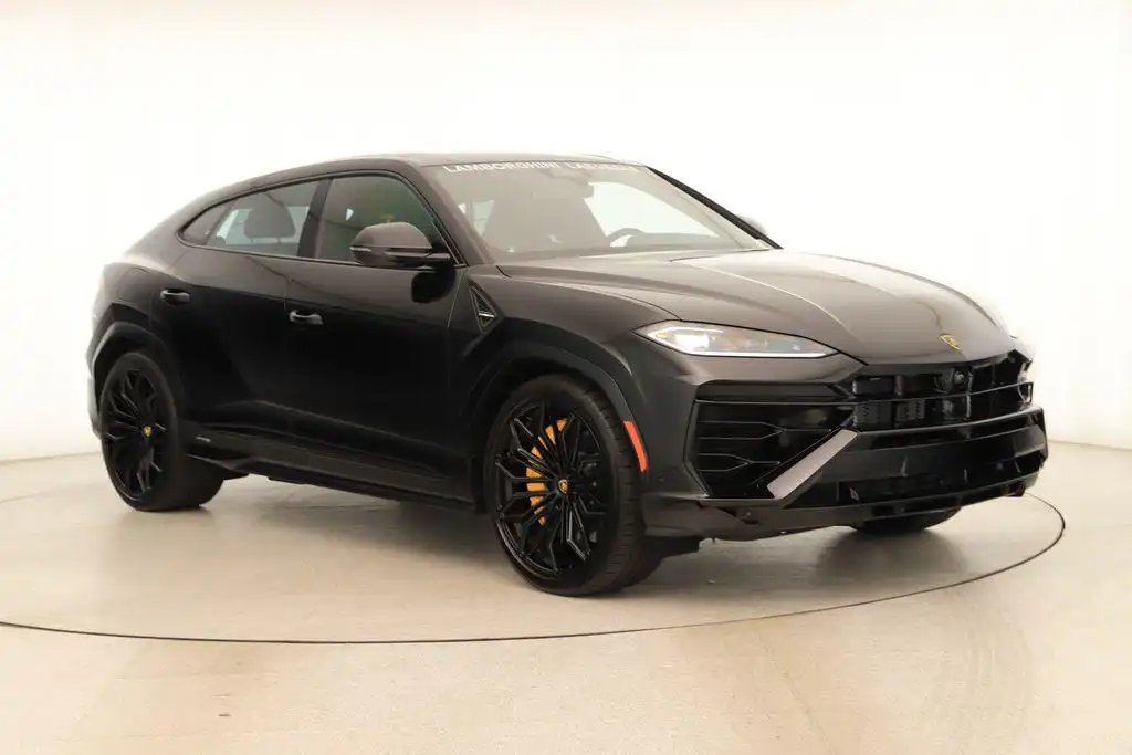 2026 Lamborghini Urus 4.0 V8 PHEV SE's photo