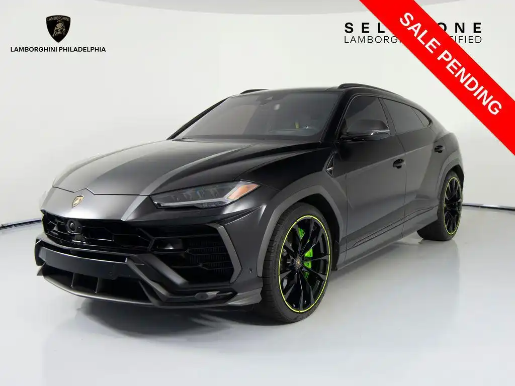 2022 Lamborghini Urus 4.0 V8 Graphite Capsule's photo