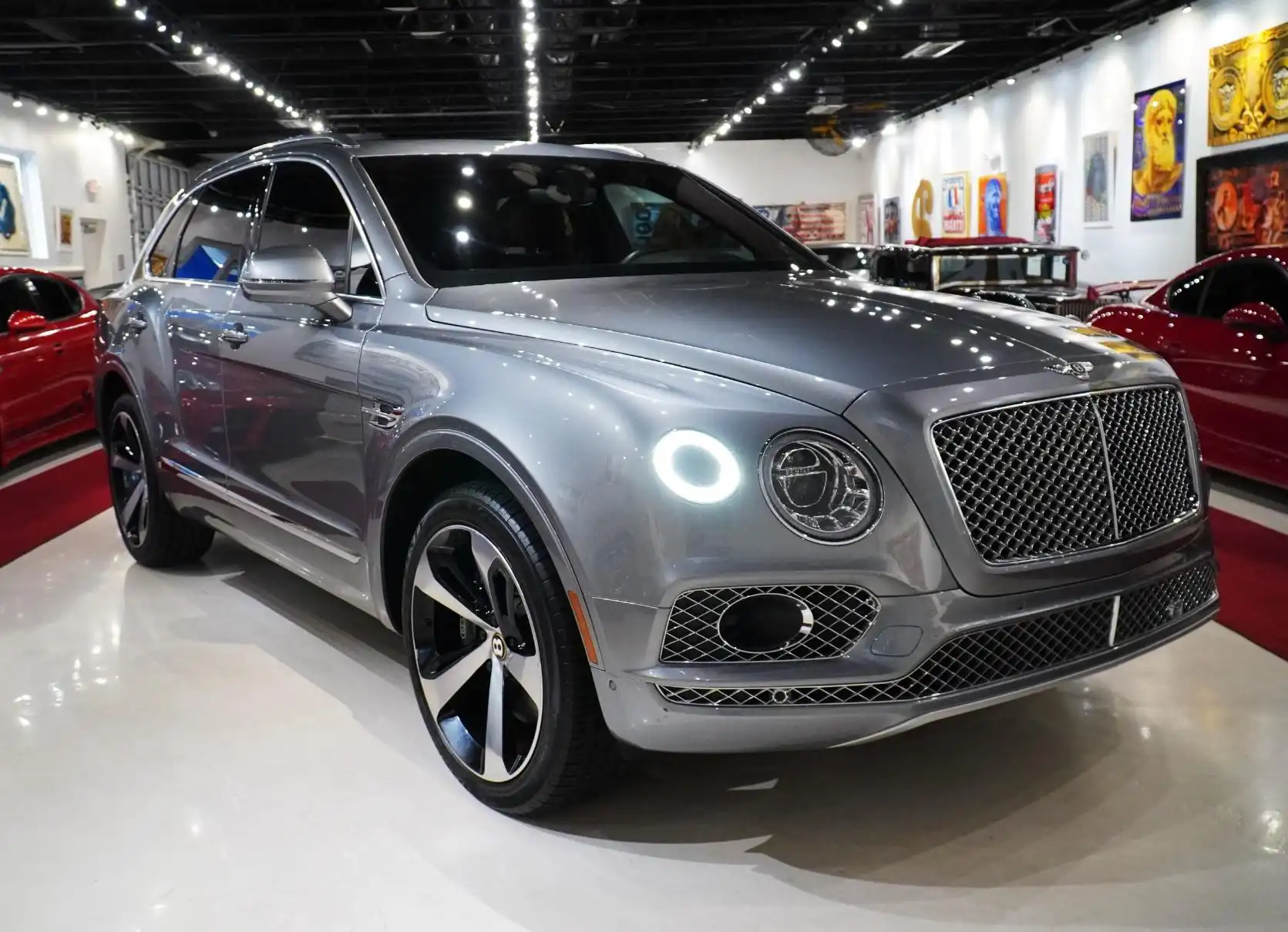2020 Bentley Bentayga V8's photo