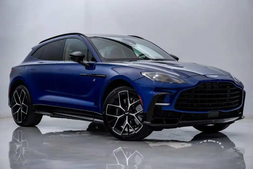 2026 Aston Martin DBX 4.0 V8 S AWD's photo