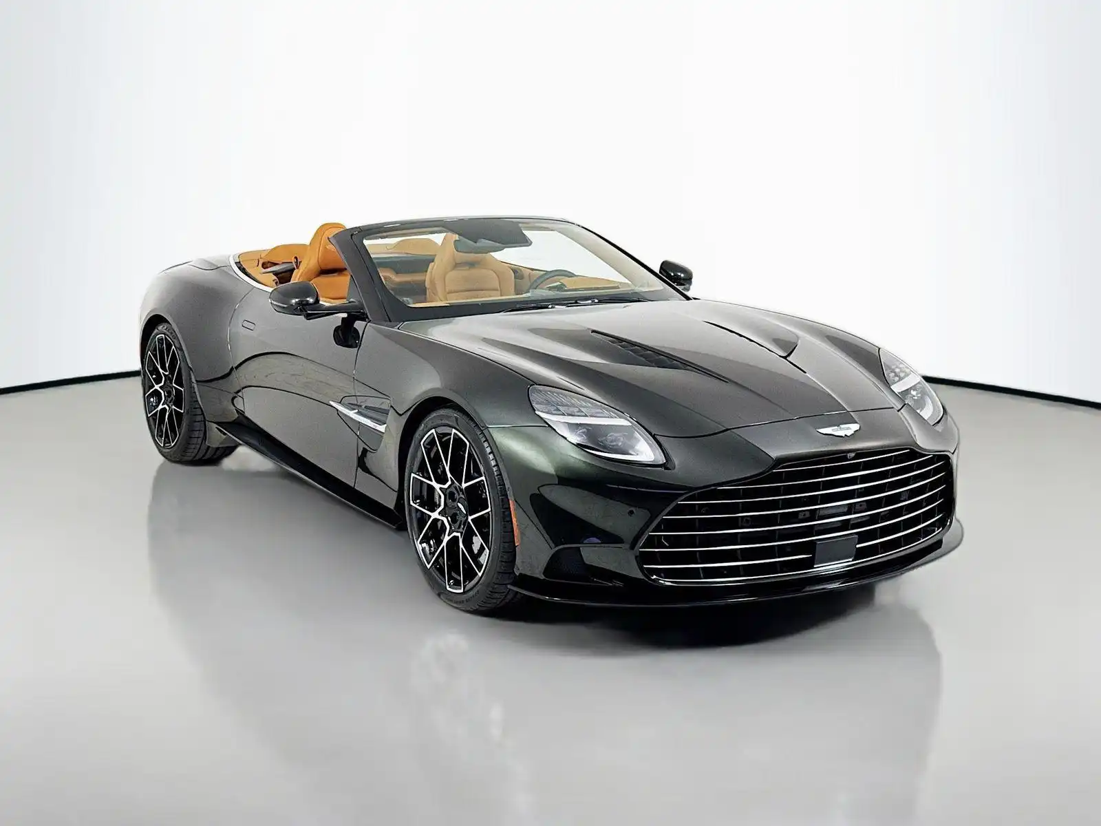 2026 Aston Martin Vanquish Volante's photo