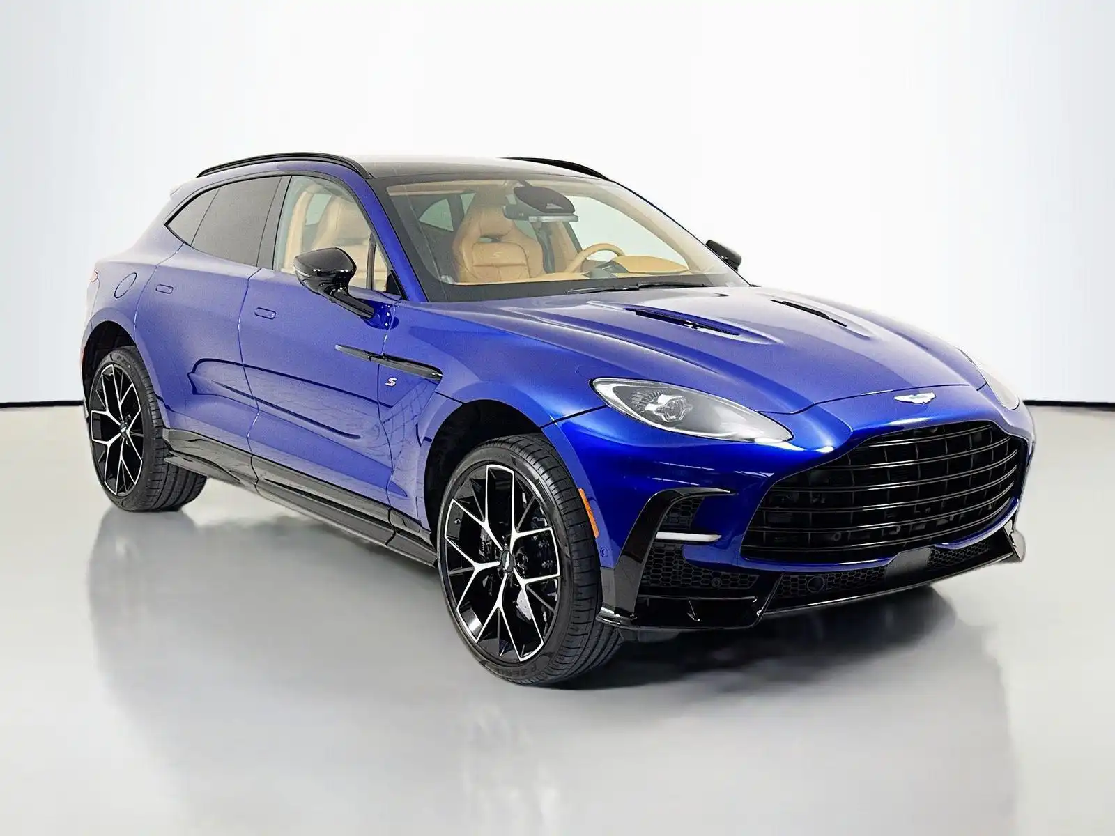2026 Aston Martin DBX 4.0 V8 S AWD's photo