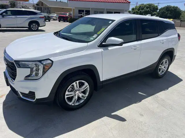 2024 GMC Terrain SLE AWD's photo