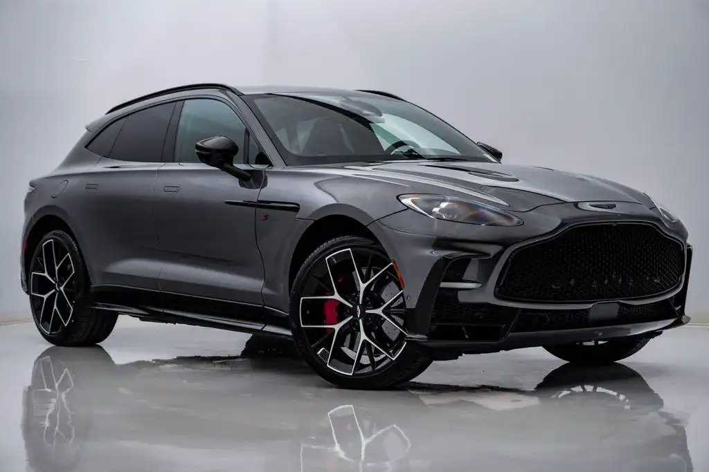 2026 Aston Martin DBX 4.0 V8 S AWD's photo