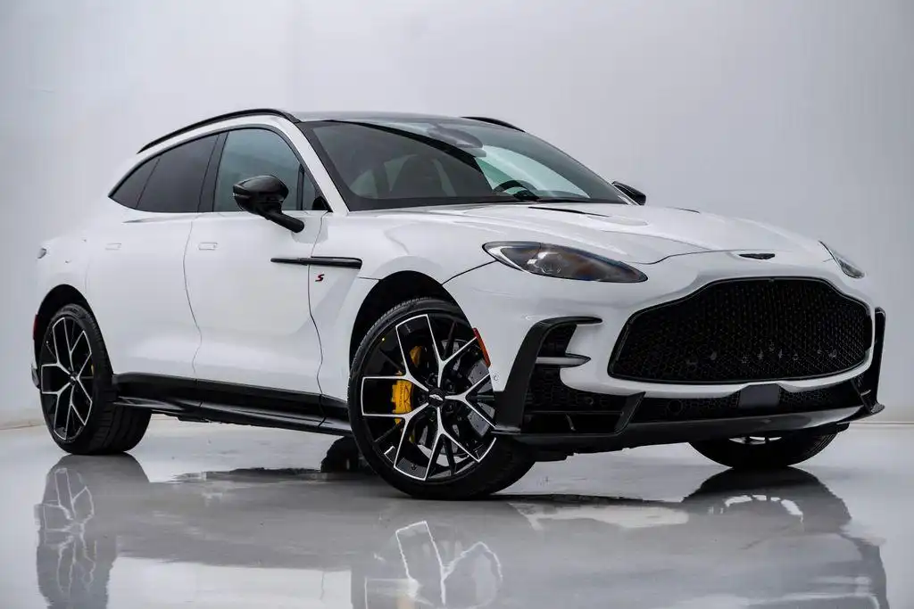 2026 Aston Martin DBX 4.0 V8 S AWD's photo