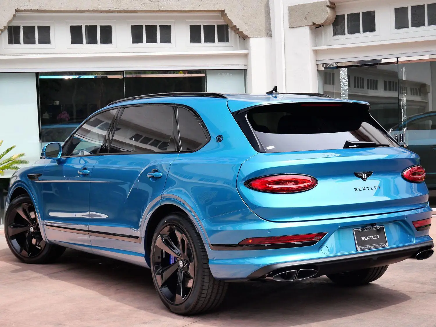 2026 Bentley Bentayga EWB Azure photo 3