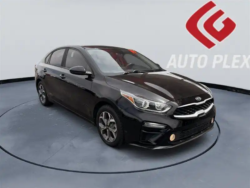 2019 Kia Forte LXS Auto's photo