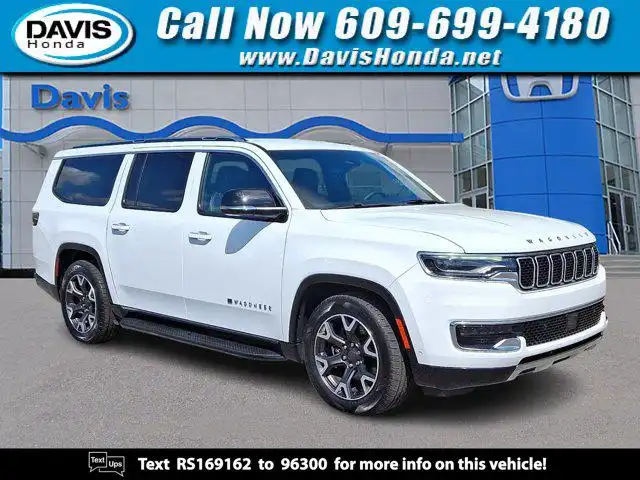 2024 Jeep Wagoneer L Series III 4WD's photo