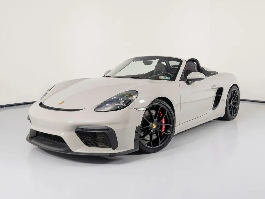 2021 Porsche 718 Cayman Spyder's photo