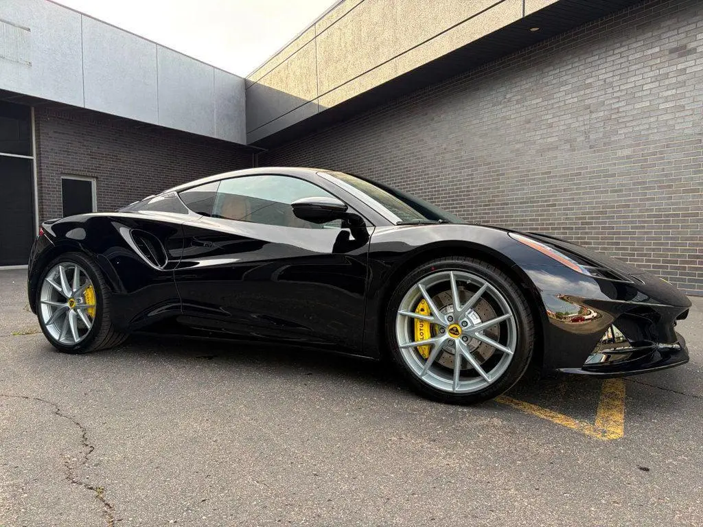 2026 Lotus Emira undefined photo 3