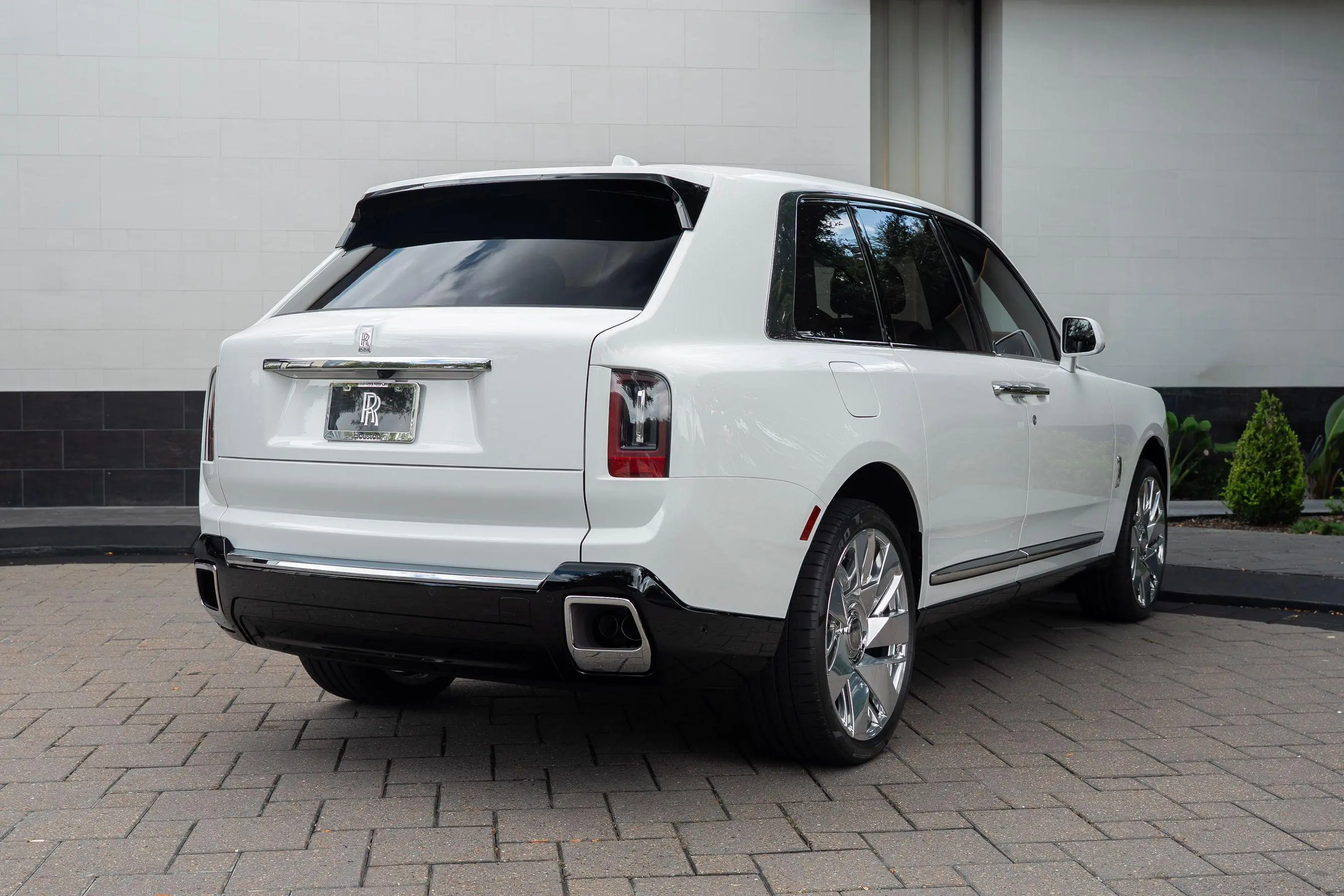 2026 Rolls-Royce Cullinan Base photo 3