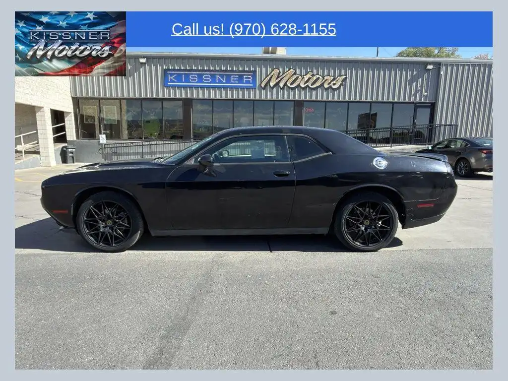 2018 Dodge Challenger SXT's photo