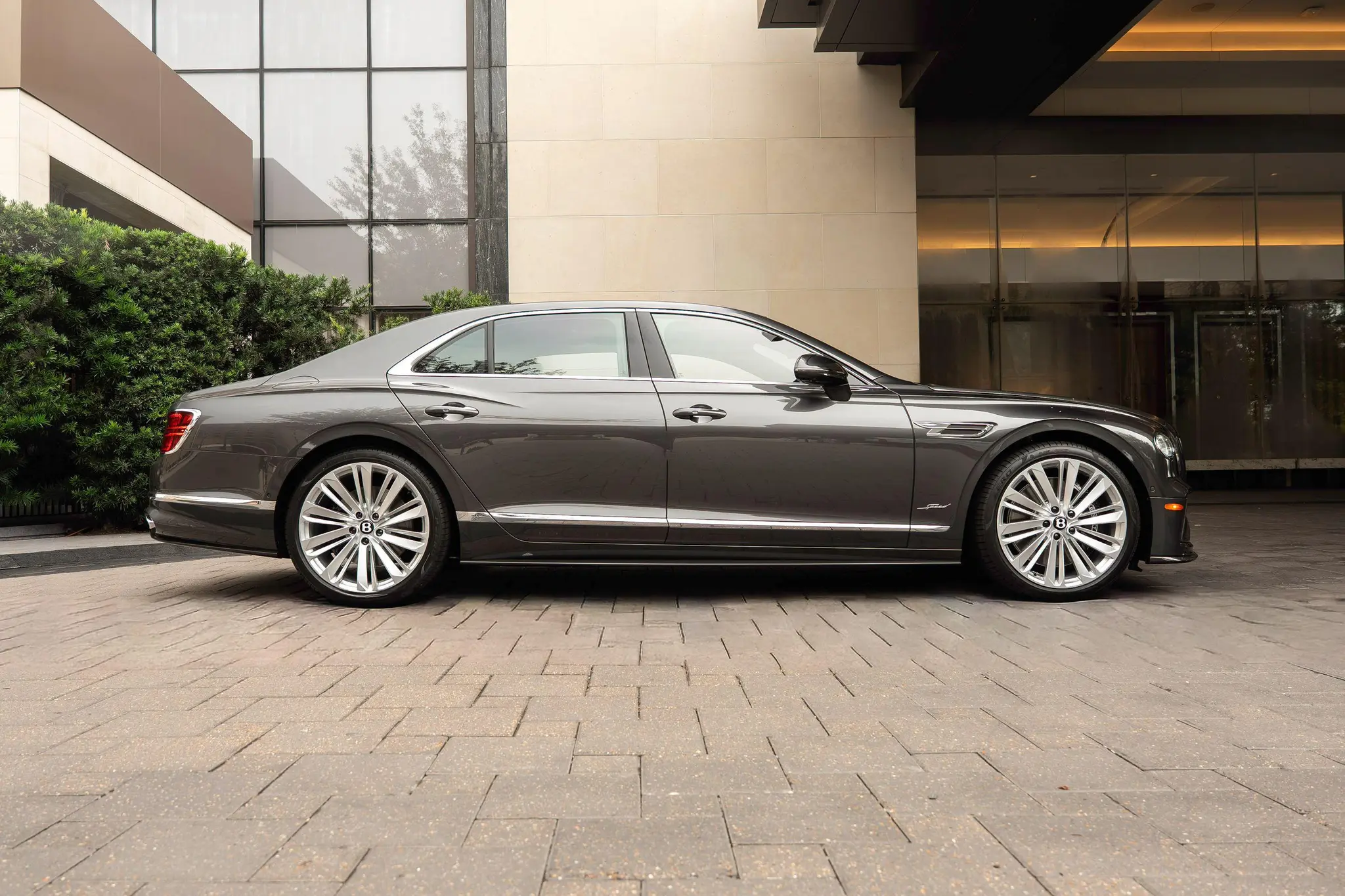 2026 Bentley Flying Spur Speed photo 5