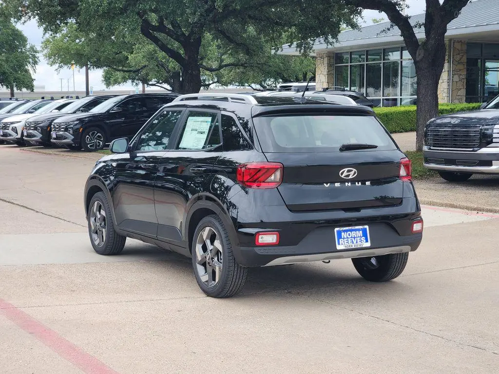 2026 Hyundai Venue SEL IVT photo 5