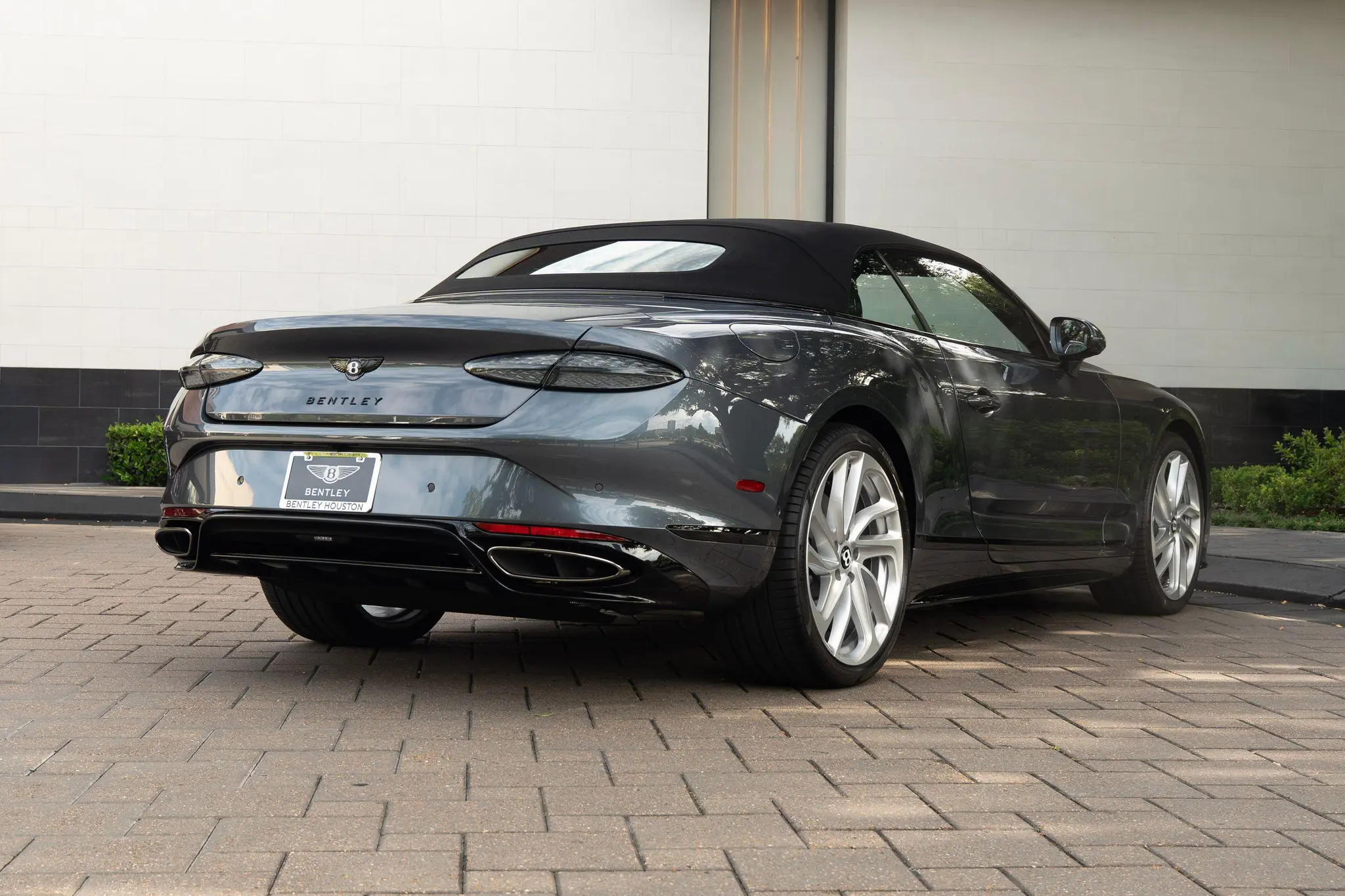 2026 Bentley Continental GT undefined photo 3