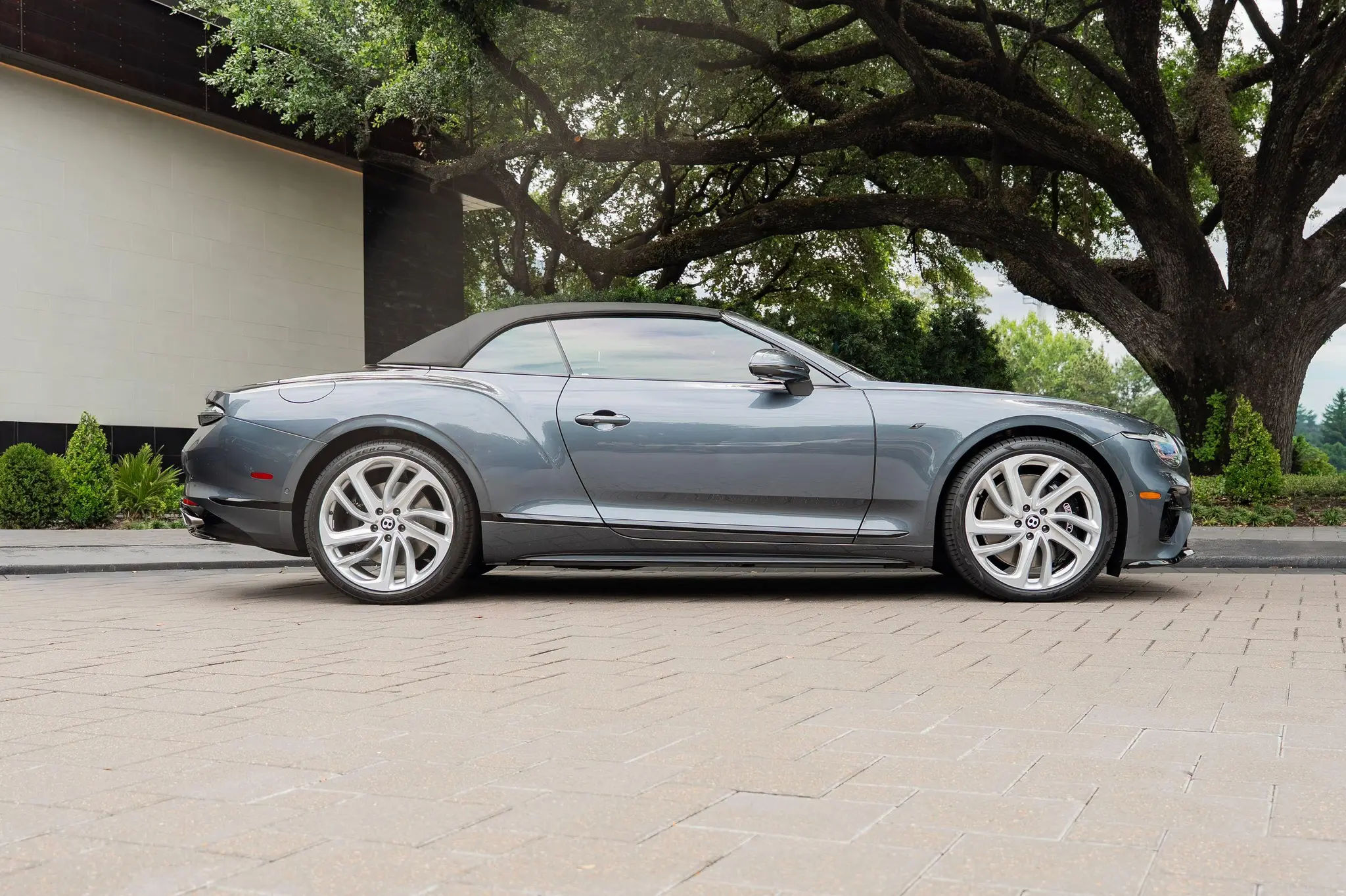 2026 Bentley Continental GT undefined photo 5
