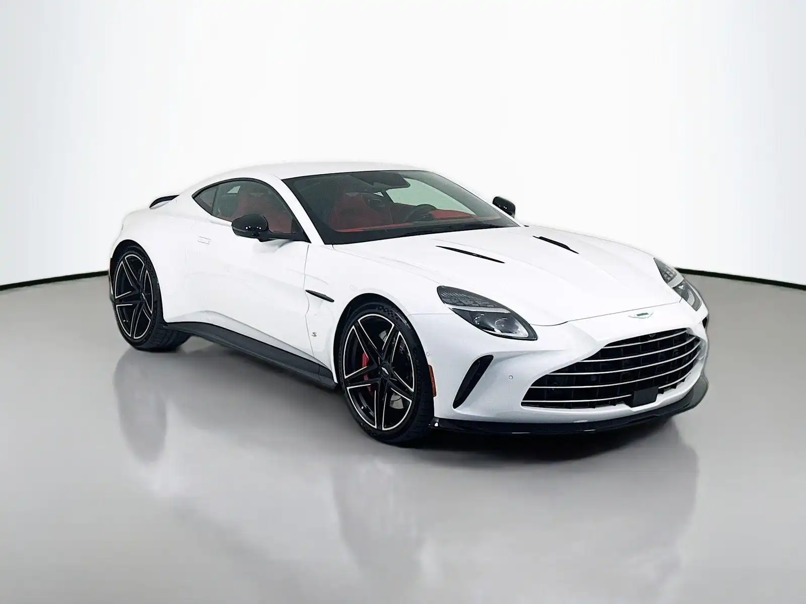2026 Aston Martin Vantage 4.0 V8's photo