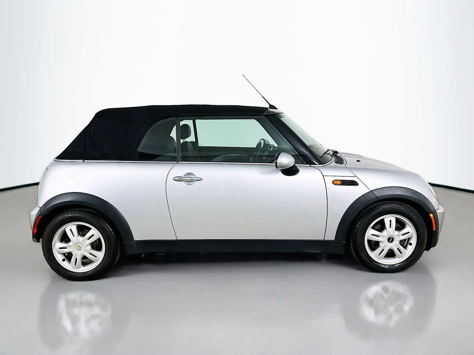 2007 MINI Cooper Base photo 4