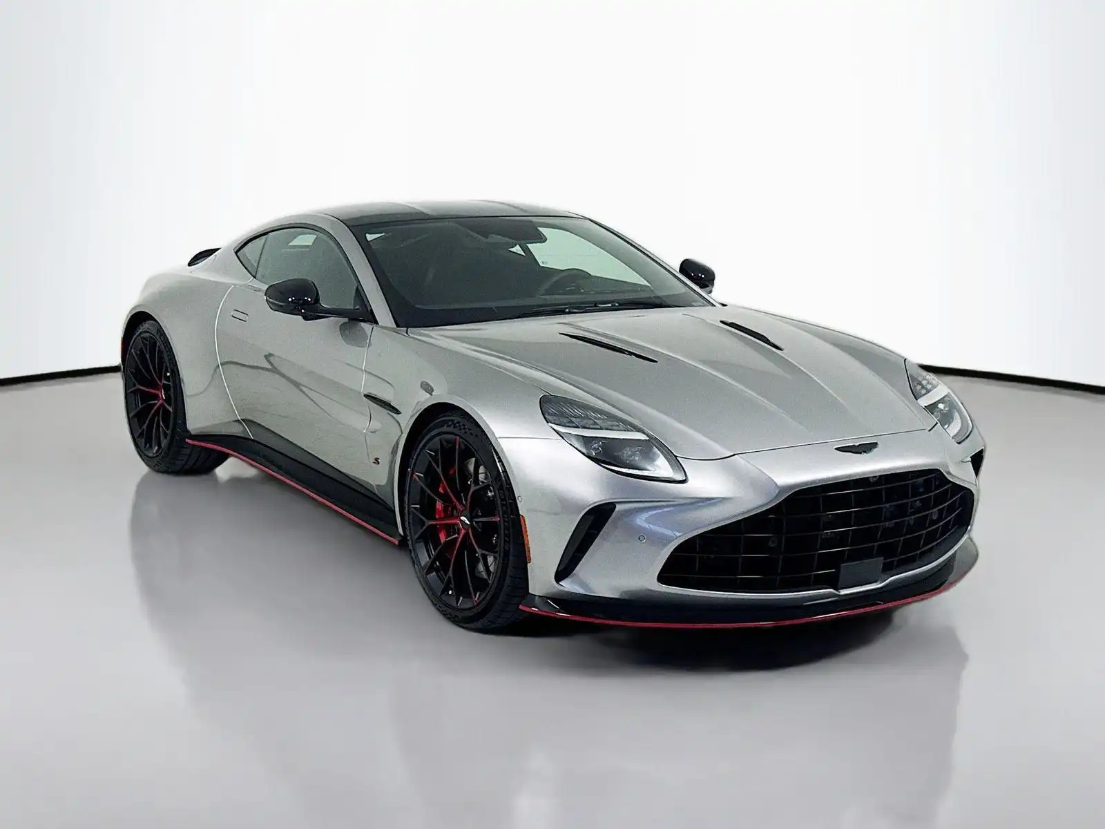 2026 Aston Martin Vantage 4.0 V8's photo